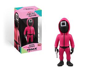 Фигурка MINIX Squid Game Masked Manager Square Guard 12 cm - Фото 1