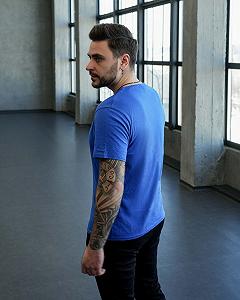 Мужская хлопковая футболка с вышивкой Тризуб Украина BD0036 размер M цвет синий synthetic.ua - Фото 1