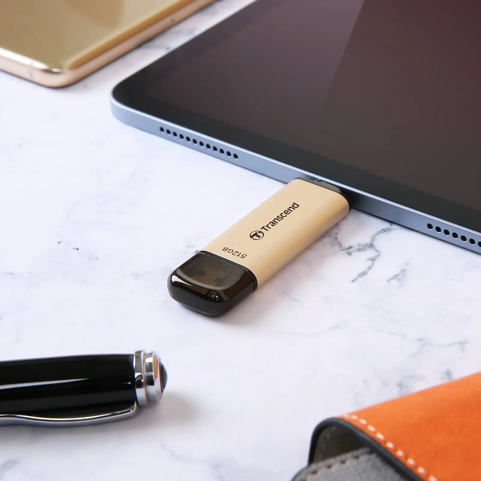 Подвійний USB-накопичувач Transcend Jetflash 930C 128GB USB-A & USB-C до 420MB/s Металевий корпус Золотий, фото №5