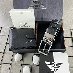 Чоловічий шкіряний ремінь і гаманець в коробочці з дерева Armani - Фото 1