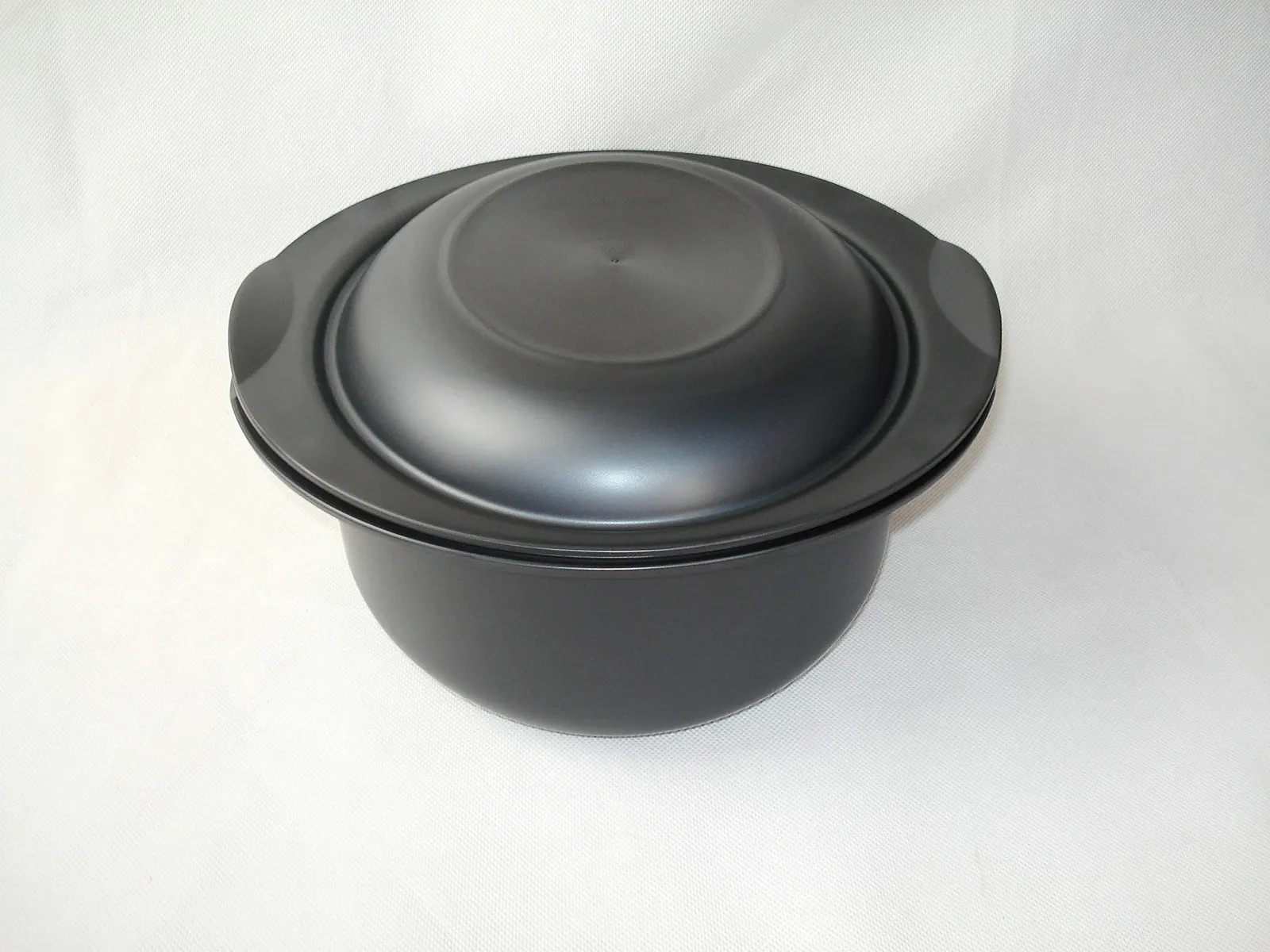 Кастрюля Tupperware UltraPro 8197 круглая 5,0 л черная, фото №3 Кастрюля Tupperware UltraPro 8197 круглая 5,0 л черная, фото №3