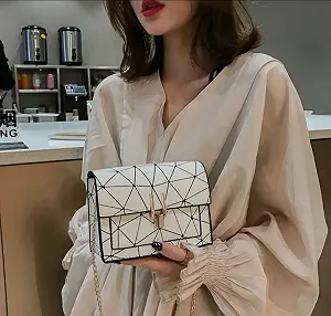 Модная белая женская мини-сумка - Фото 1