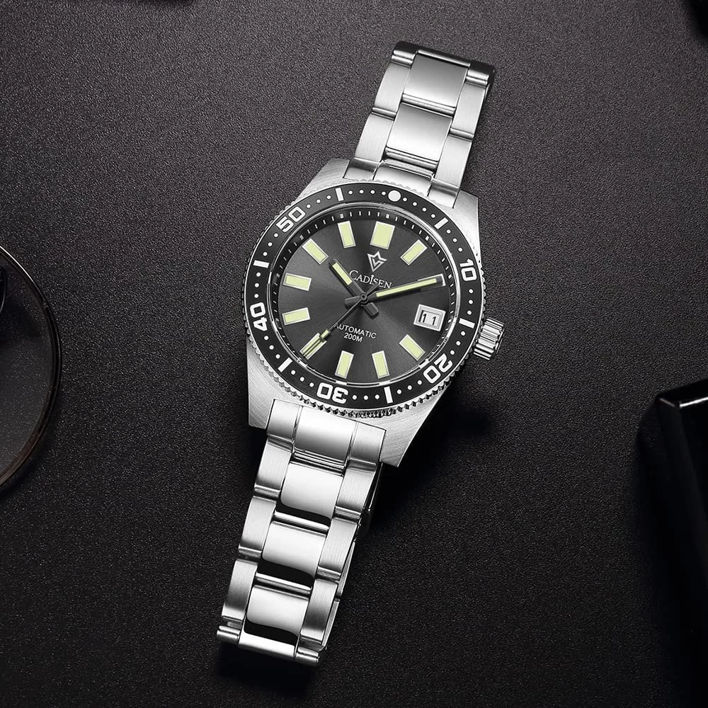 Часы RollsTimi CADISEN Мужские 2022 для дайвинга 20 Bar Автоматические NH35A Механические 38 мм Сапфировое стекло C3 Люминесцентный C8207 Черный, черный, Спортивный, фото №5 Часы RollsTimi CADISEN Мужские 2022 для дайвинга 20 Bar Автоматические NH35A Механические 38 мм Сапфировое стекло C3 Люминесцентный C8207 Черный, черный, Спортивный, фото №5
