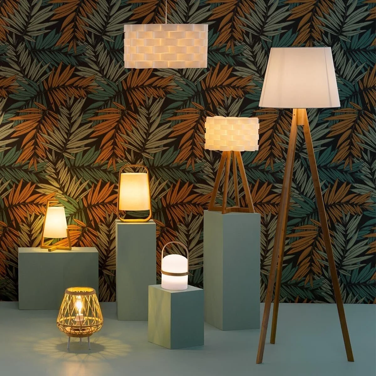 Настільна лампа Sleek Bamboo stand and fibreglass look woven lampshade Бамбукова підставка та плетений абажур під скловолокно, фото №7