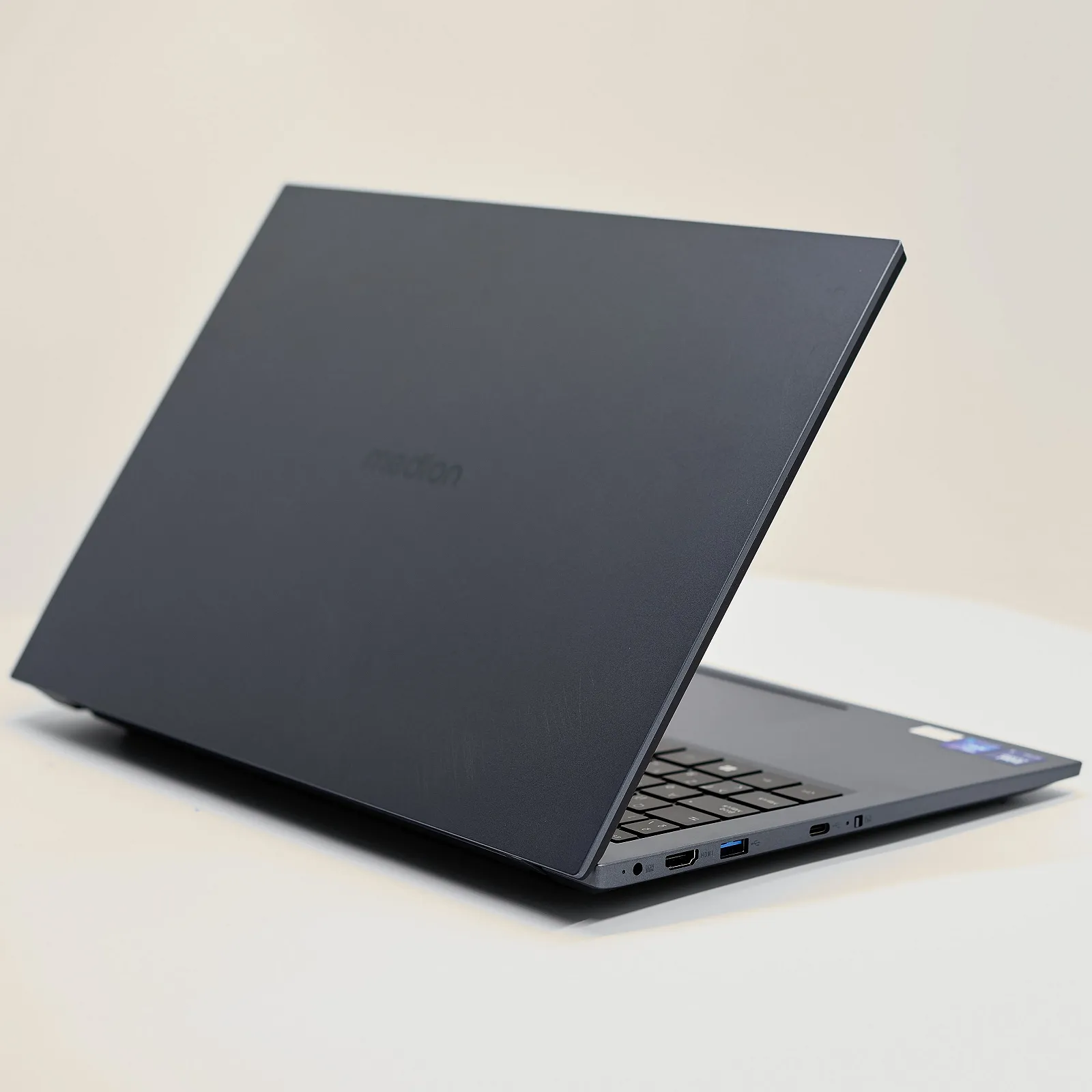 Ноутбук 15,6" Medion (Lenovo Group) Akoya E15443 | Intel Core Ultra 5 125H | IPS (1920x1080) FullHD | RAM DDR5 16 ГБ | SSD 512 ГБ | Intel Arc Graphics | Wi-Fi 6 | АКБ до 9 годин | Win11 (4962), фото №5