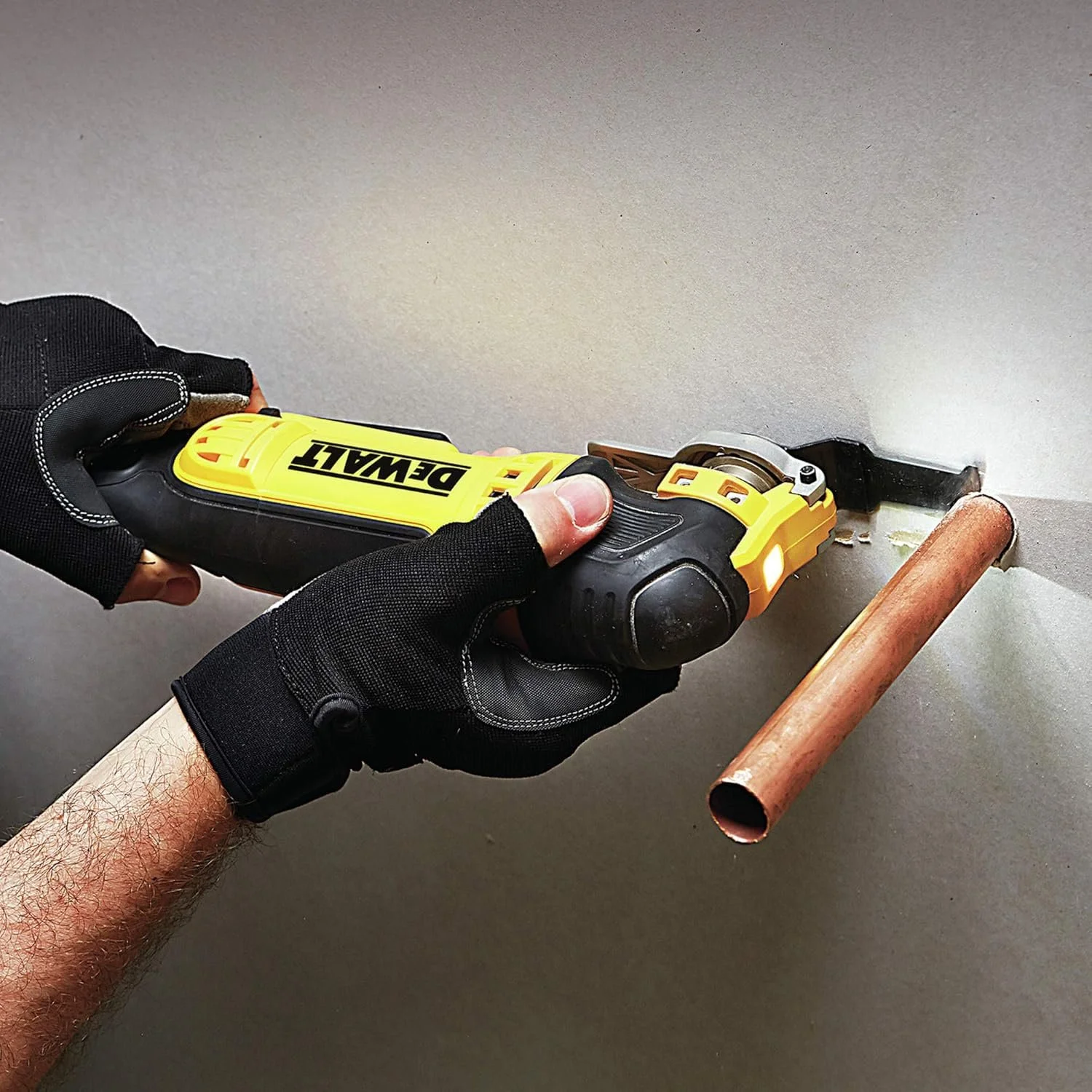 Реноватор DEWALT DWE315KT / 300 Вт / 22000 об/мин / Quick-Change / 1,6° / Черный-Желтый, фото №8 Реноватор DEWALT DWE315KT / 300 Вт / 22000 об/мин / Quick-Change / 1,6° / Черный-Желтый, фото №8