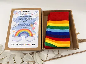 Подарочный набор для учителя Generisch с разноцветными носками synthetic.ua - Фото 1