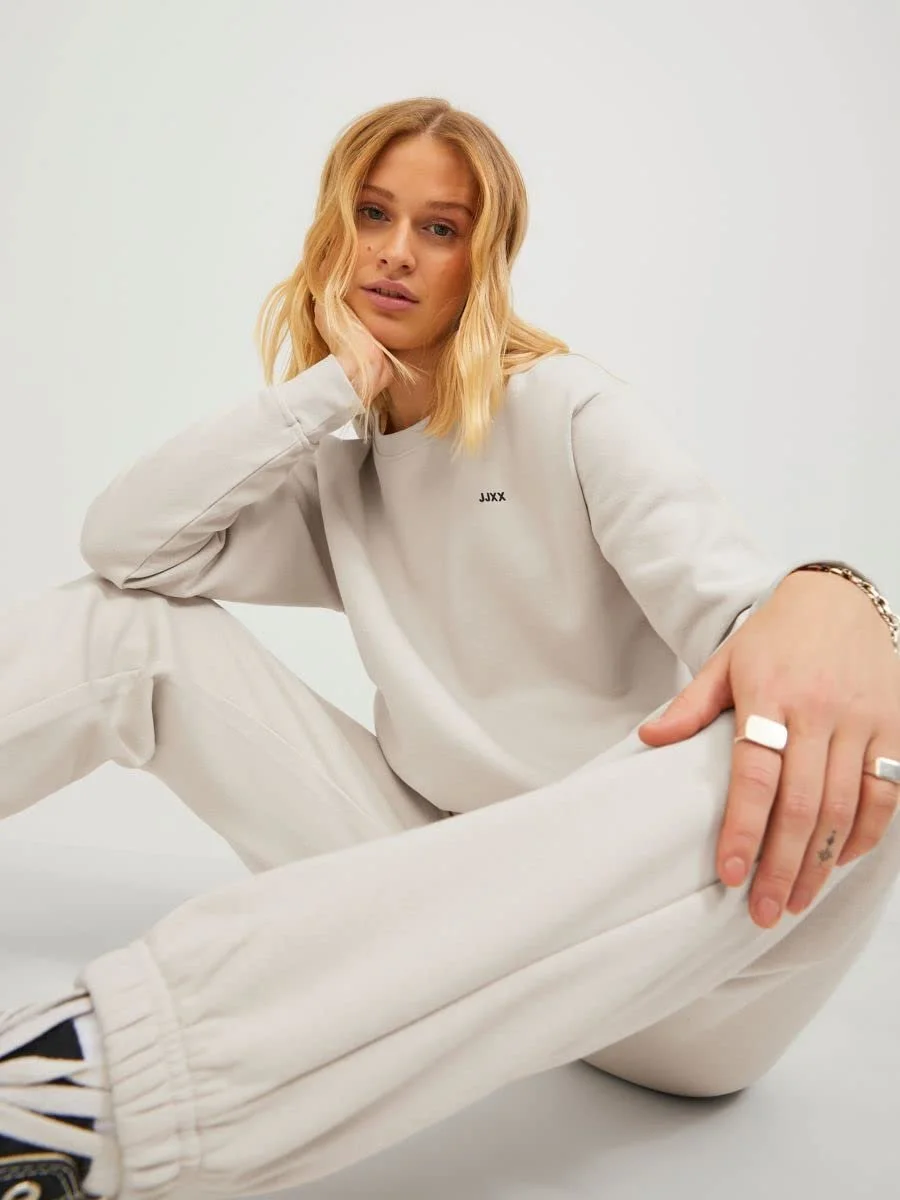 Женская Толстовка JACK & JONES Jxabbie Ls Rel Every Brush Crew Noos, фото №9 Женская Толстовка JACK & JONES Jxabbie Ls Rel Every Brush Crew Noos, фото №9