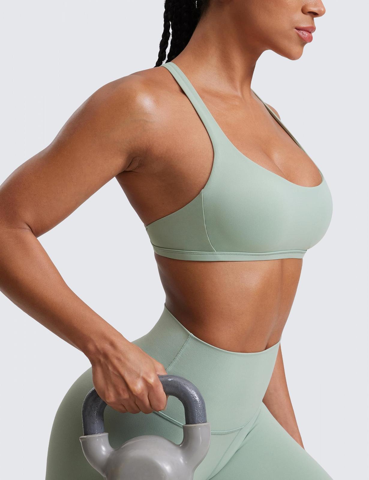 Спортивный бюстгальтер CRZ YOGA Spaghetti Crossed Back Crop Top без косточек со съемными чашками для йоги, фото №4 Спортивный бюстгальтер CRZ YOGA Spaghetti Crossed Back Crop Top без косточек со съемными чашками для йоги, фото №4