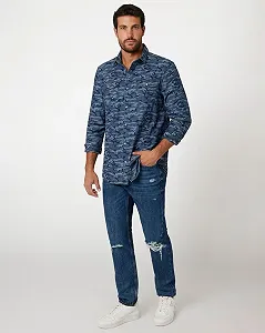 Мужская джинсовая рубашка GUESS JEANS / Синяя / Размер L synthetic.ua - Фото 1