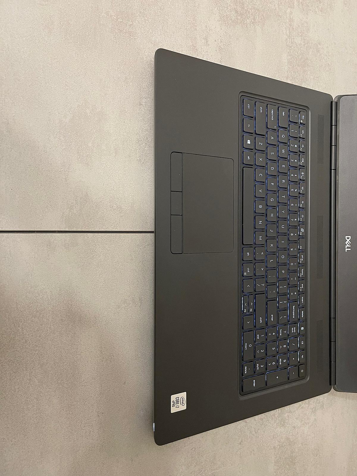 Мобільна робоча станція Dell Precision 7750, 17,3" FHD IPS, i7-10875H, 64GB, 1TB SSD, Nvidia Quadro RTX 4000 8GB, фото №6 Мобільна робоча станція Dell Precision 7750, 17,3" FHD IPS, i7-10875H, 64GB, 1TB SSD, Nvidia Quadro RTX 4000 8GB, фото №6