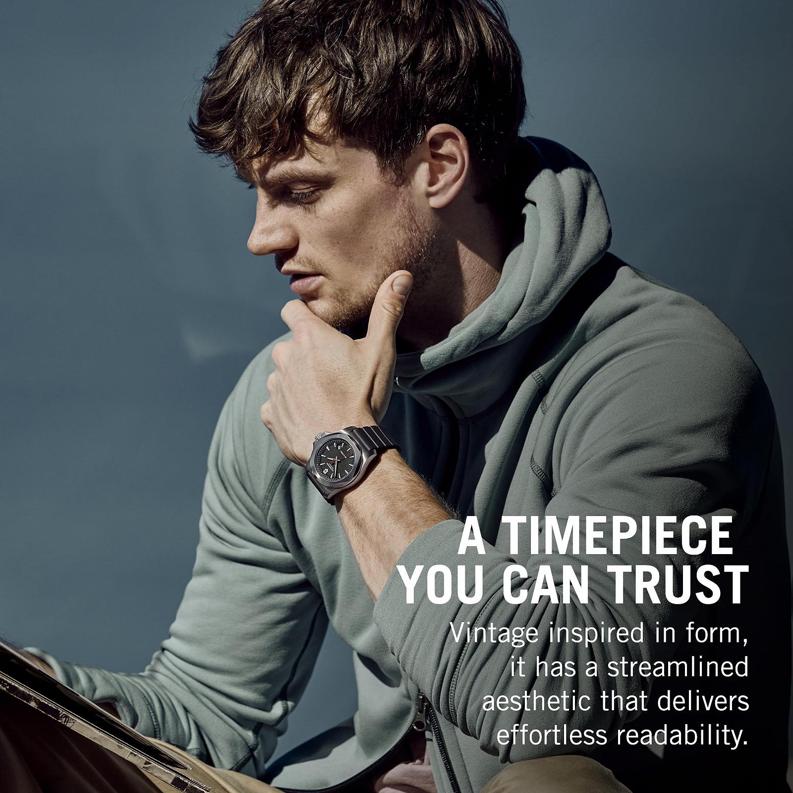 Мужские часы Victorinox I.N.O.X. 43 мм, Swiss Made, аналоговый кварцевый, водостойкий до 200 м, сапфировое стекло, фото №4 Мужские часы Victorinox I.N.O.X. 43 мм, Swiss Made, аналоговый кварцевый, водостойкий до 200 м, сапфировое стекло, фото №4