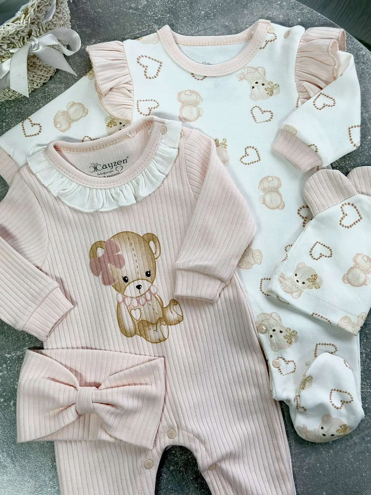 Комплект одягу для новонародженої дівчинки 4 предмети, фото №1