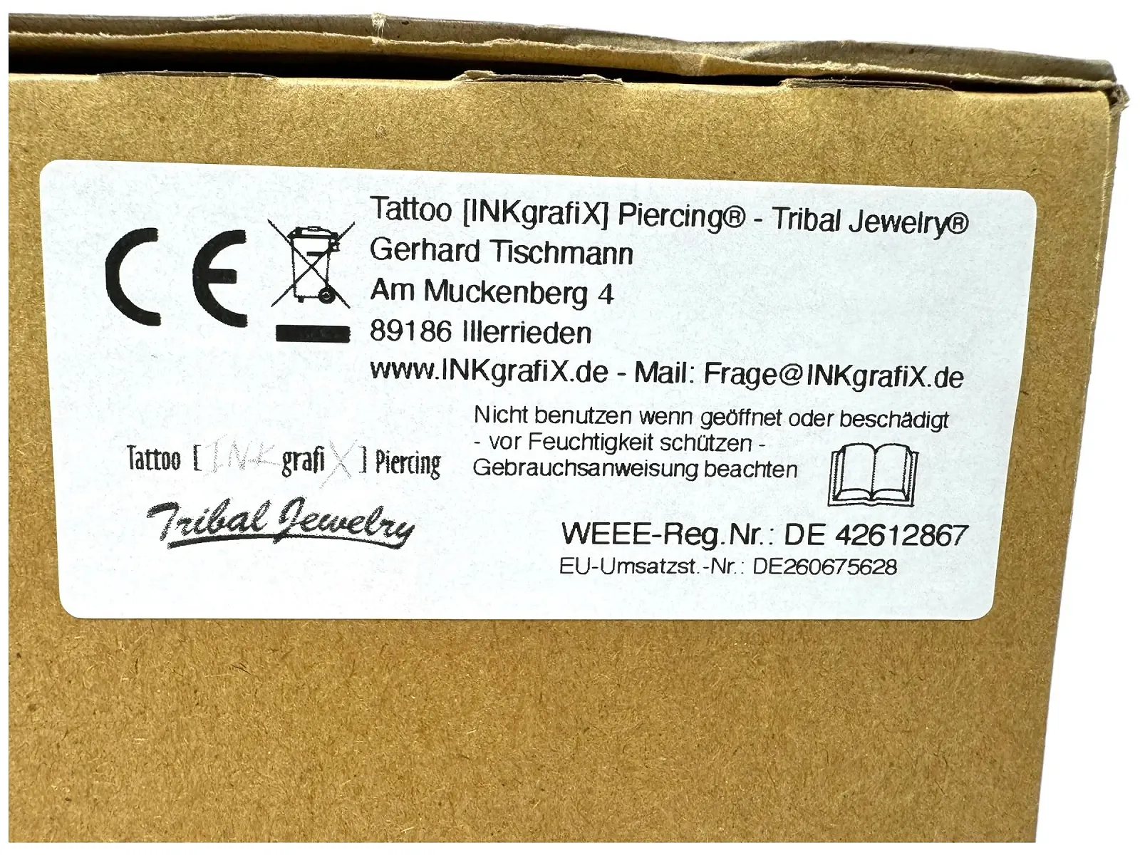 Молоток кровельщика INKgrafiX Germany IG24770 фибергласовый 600 г с магнитным держателем для гвоздей, фото №2 Молоток кровельщика INKgrafiX Germany IG24770 фибергласовый 600 г с магнитным держателем для гвоздей, фото №2