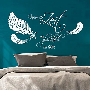 Наклейка на стіну M1758 Цитата "Nimm dir Zeit um glücklich zu sein" з пір'ям 80 x 48 см Бірюзова synthetic.ua - Фото 1