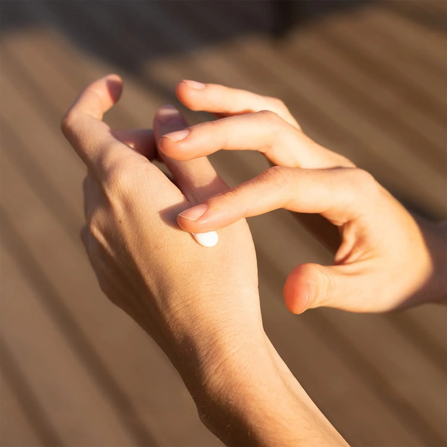 Крем для рук Panier des Sens Soothing Almond 30 мл + Олія для нігтів і кутикули 7,5 мл, фото №6