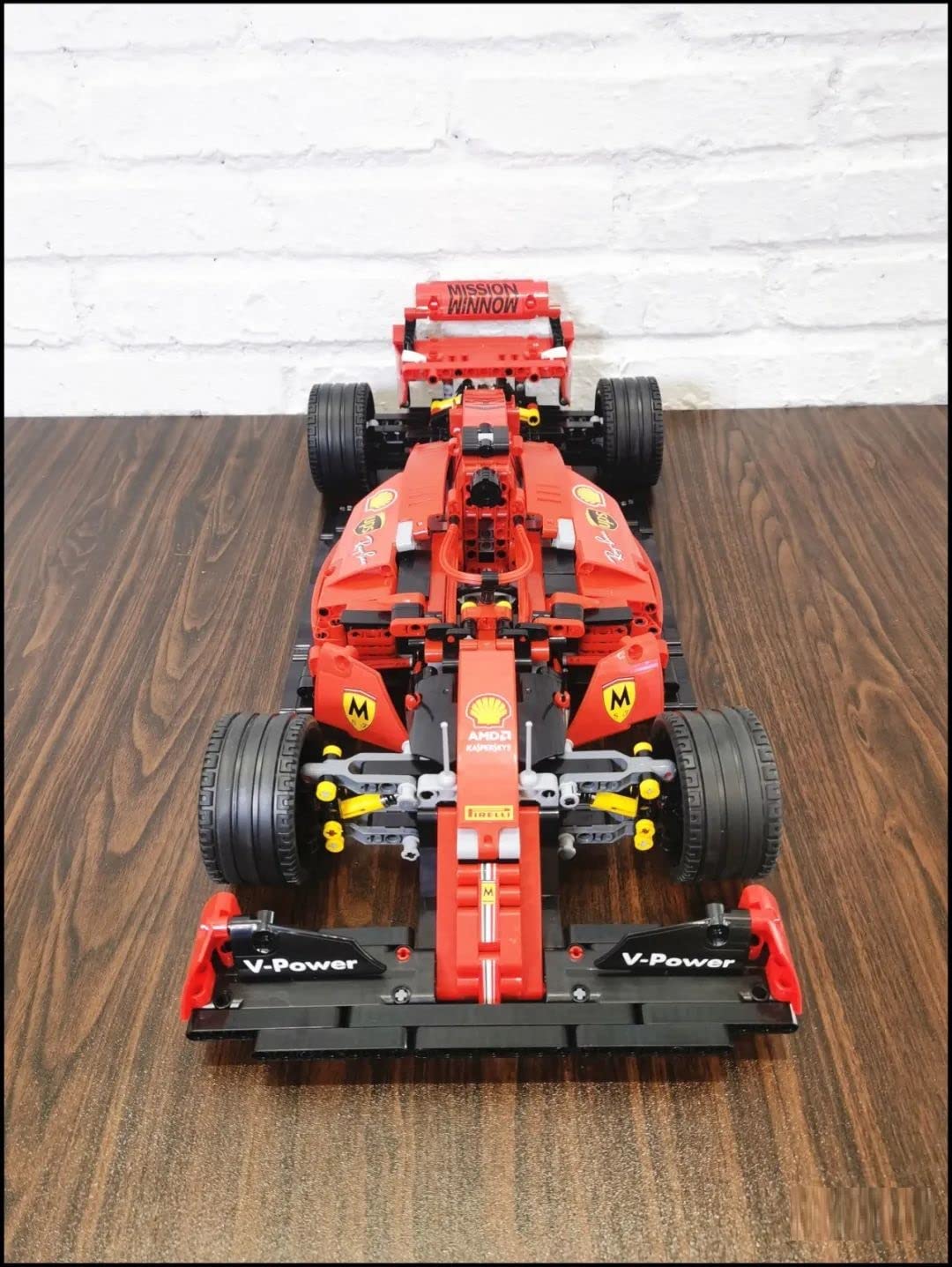Технік Car для Ferrari SF90 з набором двигуна, 1:10 Великий автомобільний набір Формули 1, 1200 деталей MOC блочних елементів, сумісний з Ferrari SF90 F1 Technology, фото №4