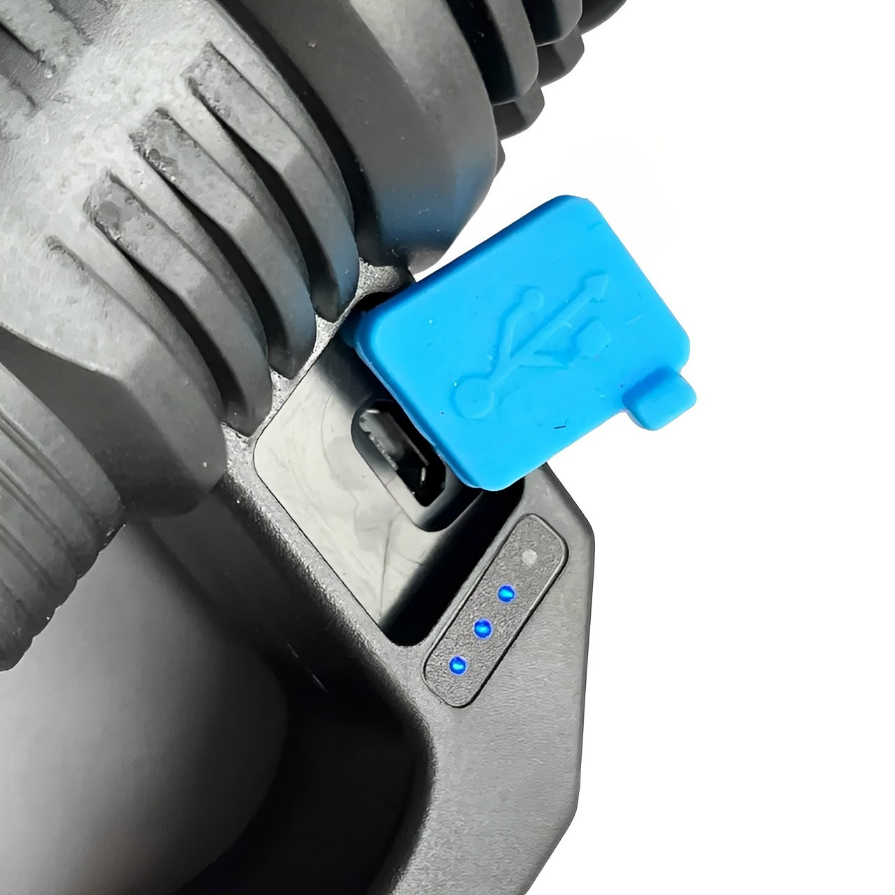 Ручной тактический аккумуляторный фонарь BL-8205, фото №2 Ручной тактический аккумуляторный фонарь BL-8205, фото №2