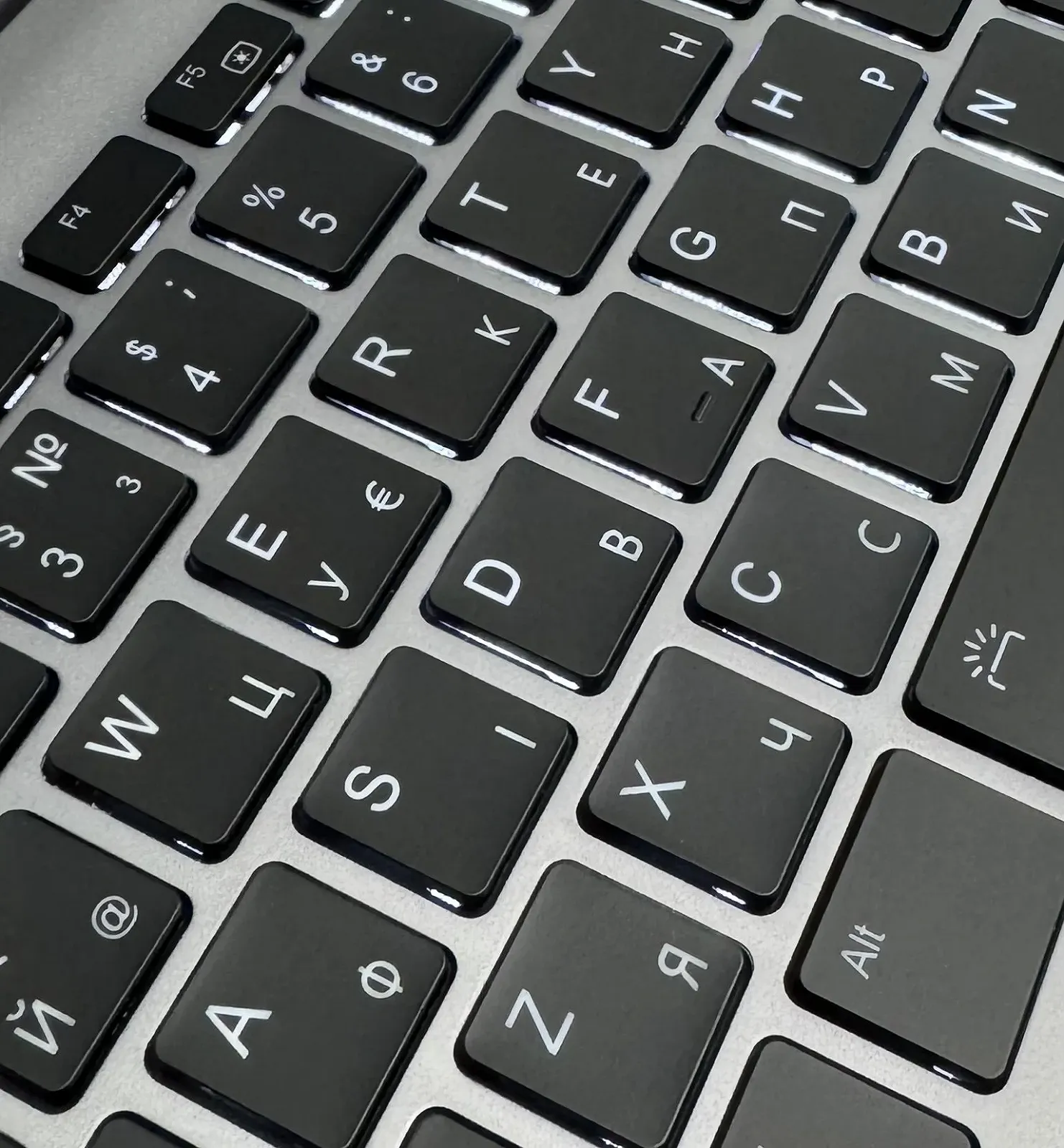 Ноутбук Medion (Lenovo Group) Akoya S15447 | Intel Core i5-10210U | IPS (1920x1080) FullHD | RAM 8 ГБ | SSD 256 ГБ | Intel UHD Graphics | Металевий корпус | Підсвітка клавіатури | Win11 (5025), фото №1