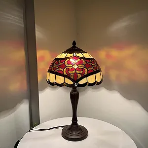 Настільна лампа Bieye L30869 Tiffany Style Stained Glass Baroque Red synthetic.ua - Фото 1
