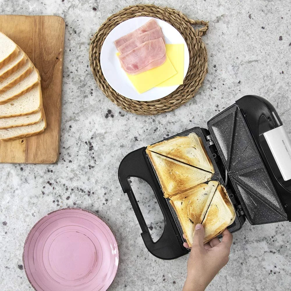 Сэндвичница Cecotec Rock'nToast Deep Classic 1000 Вт, увеличенная ширина, треугольные пластины, равномерная поджарка, фото №6 Сэндвичница Cecotec Rock'nToast Deep Classic 1000 Вт, увеличенная ширина, треугольные пластины, равномерная поджарка, фото №6