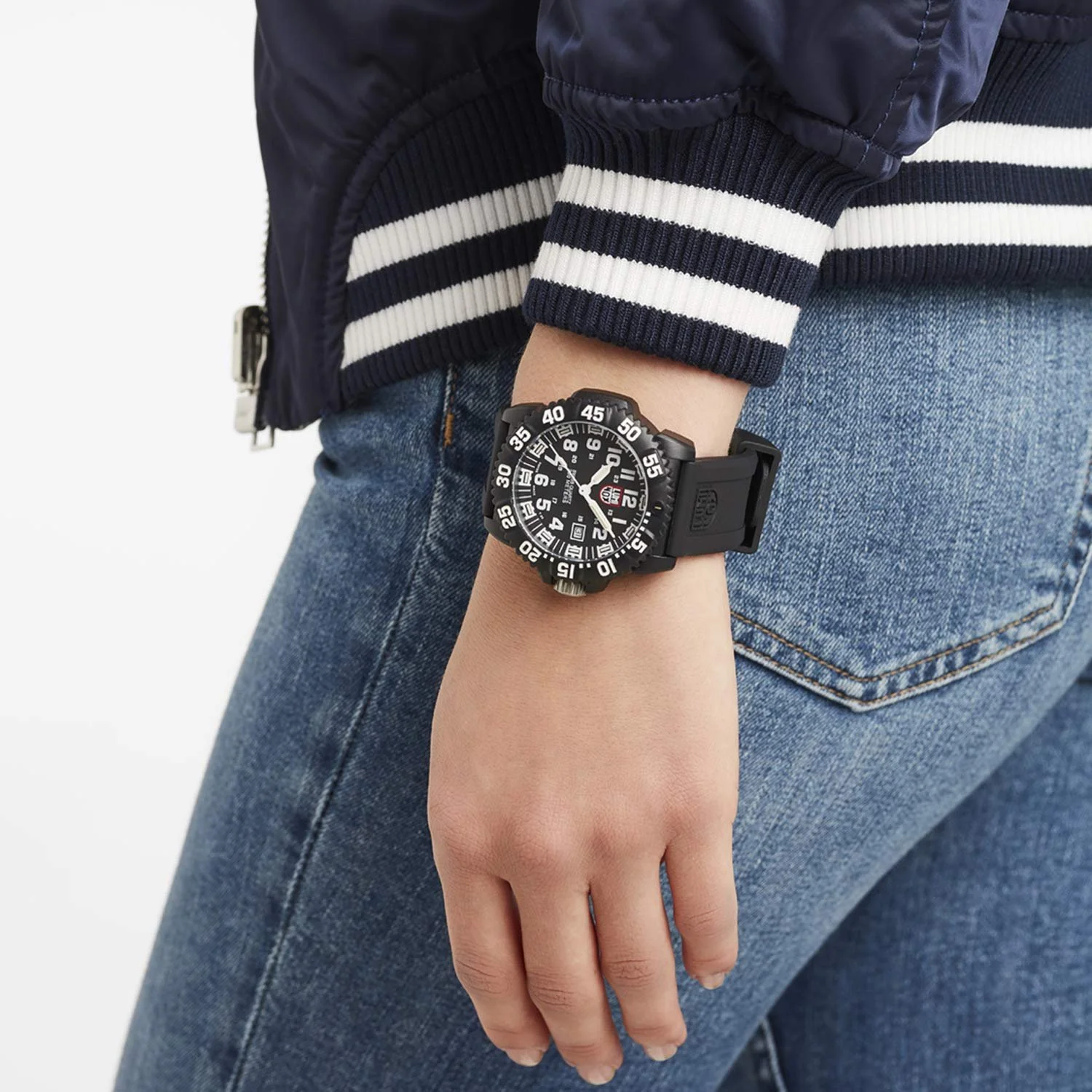 Часы Luminox Original Navy Seal XS.3051.F Мужские 44 мм Дайверские Черные с Отображением Даты 200 м Водонепроницаемые, черные, 44 мм, Спортивные, фото №3 Часы Luminox Original Navy Seal XS.3051.F Мужские 44 мм Дайверские Черные с Отображением Даты 200 м Водонепроницаемые, черные, 44 мм, Спортивные, фото №3