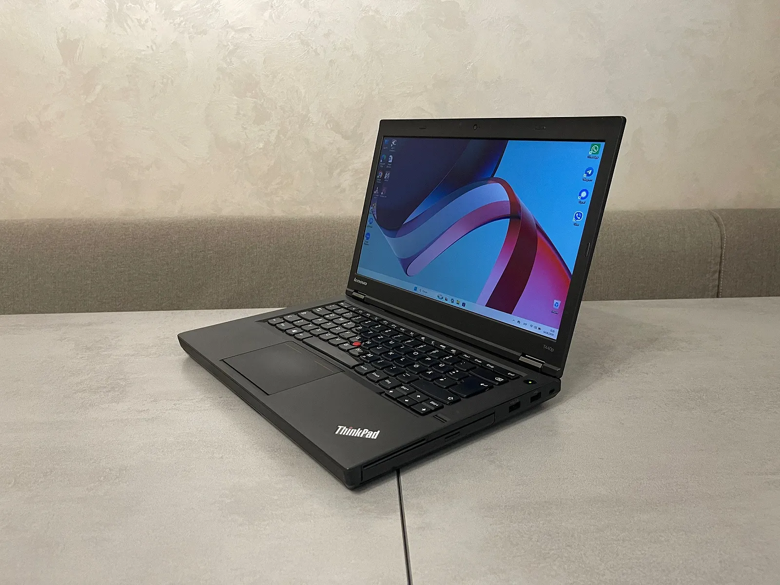 Ноутбук Lenovo ThinkPad T440, 14" HD+, i7-4600M, 16GB, 256GB SSD, GeForce GT 730M 1GB, фото №3 Ноутбук Lenovo ThinkPad T440, 14" HD+, i7-4600M, 16GB, 256GB SSD, GeForce GT 730M 1GB, фото №3