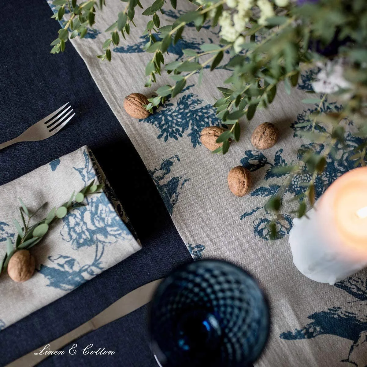 Дорожка на стіл Linen & Cotton Flores квітковий мотив 100% льон 40 х 240 см Бежево-синя, фото №3 Дорожка на стіл Linen & Cotton Flores квітковий мотив 100% льон 40 х 240 см Бежево-синя, фото №3