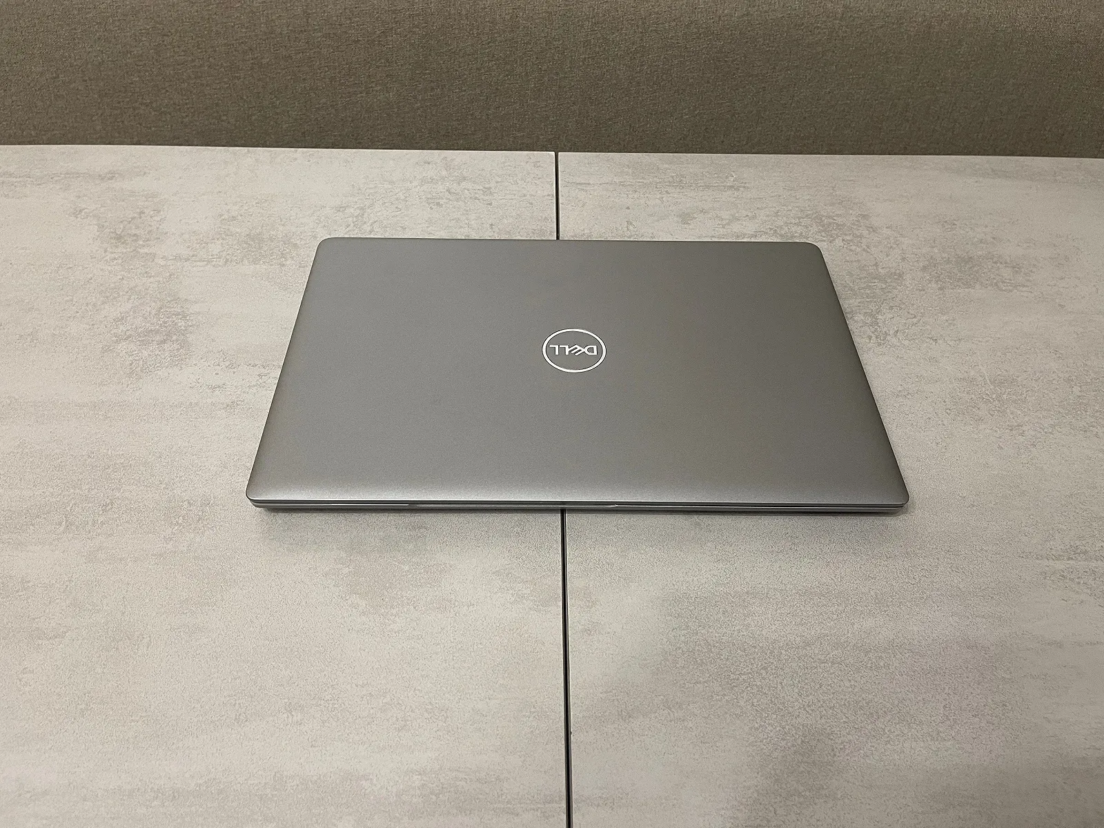 Ноутбук Dell Latitude 5550, 15,6" FHD IPS, i5-135H 14 ядер, 16GB DDR5, 256GB SSD, фото №3 Ноутбук Dell Latitude 5550, 15,6" FHD IPS, i5-135H 14 ядер, 16GB DDR5, 256GB SSD, фото №3