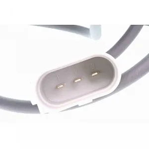 Датчик импульсов коленвала VEMO V10-72-0993 AUDI SEAT synthetic.ua - Фото 1