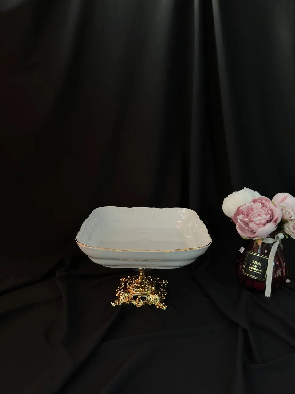 Креманка, ваза на золотій ніжці 16х16 см, фото №1 Креманка, ваза на золотій ніжці 16х16 см, фото №1