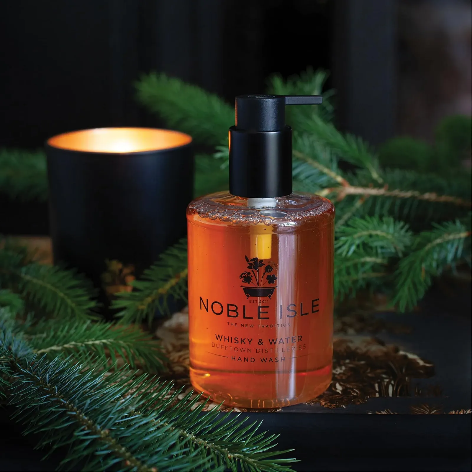 Набір Whisky & Water Noble Isle для догляду за руками для чоловіків та жінок - 2 x 250 мл, фото №4