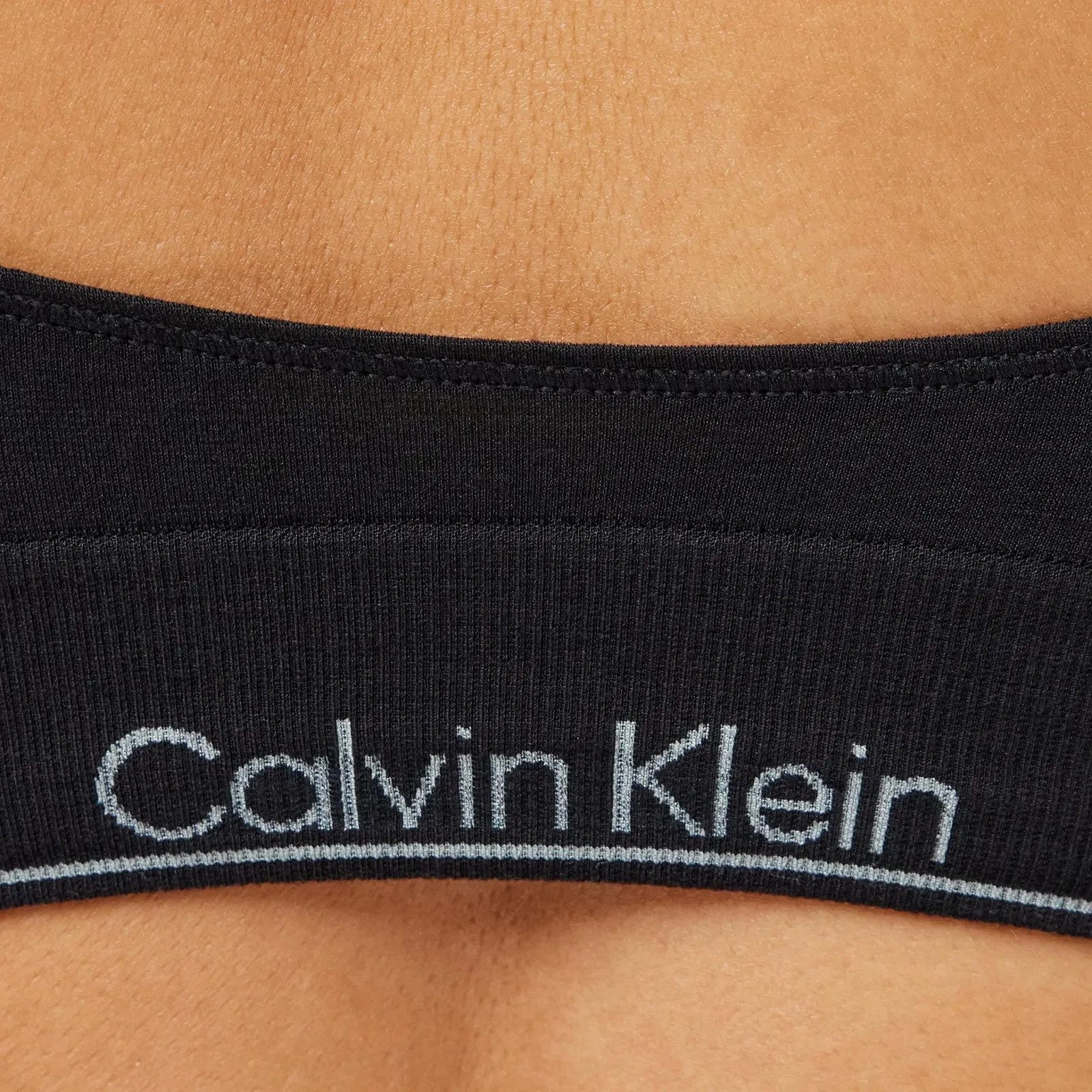 Бюстгальтер Calvin Klein Triangle Bra, фото №5 Бюстгальтер Calvin Klein Triangle Bra, фото №5