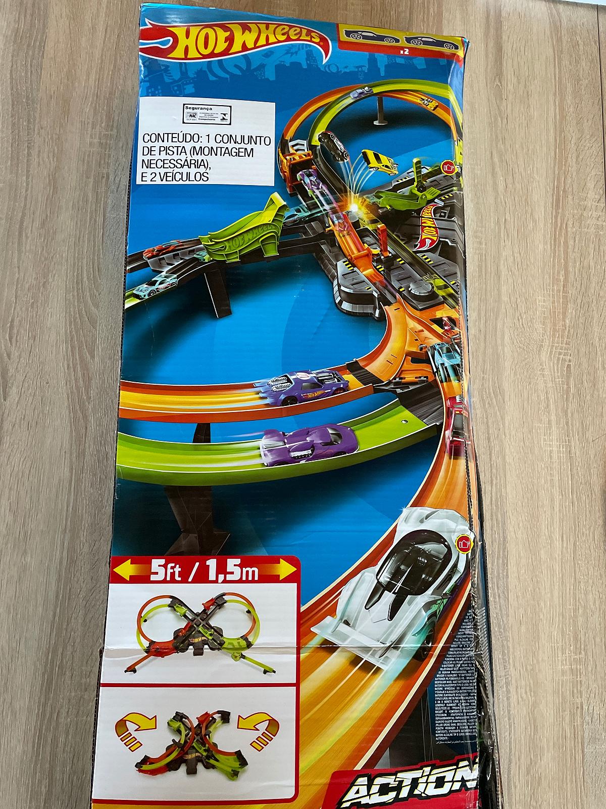 Автомобільний трек Hot Wheels Colossal Crash GWT41 не працює та немає деяких деталей, фото №1
