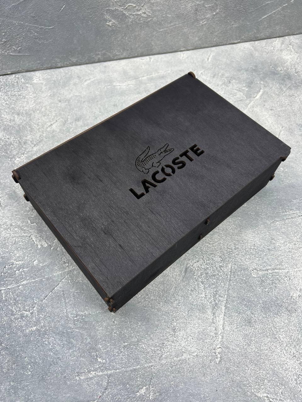 Чоловічий ремінь з класичною пряжкою 125 см і брендовий гаманець з застібкою в коробці LACOSTE, фото №4