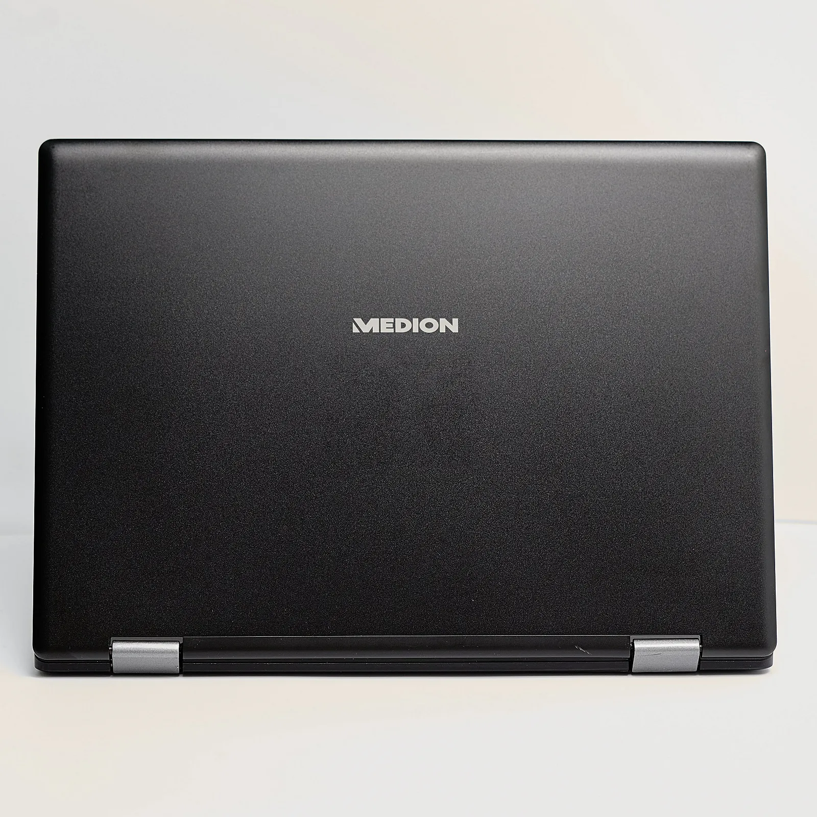 Ноутбук-планшет 11.6" Medion (Lenovo Group) Akoya E2291 | Чотириядерний Intel | Сенсорний IPS (1920x1080) FullHD | RAM DDR4 4 ГБ | SSD 128 ГБ + eMMc 64 ГБ | Intel Graphics | Металевий корпус | АКБ до 8 годин | Win10 (5117), фото №6 Ноутбук-планшет 11.6" Medion (Lenovo Group) Akoya E2291 | Чотириядерний Intel | Сенсорний IPS (1920x1080) FullHD | RAM DDR4 4 ГБ | SSD 128 ГБ + eMMc 64 ГБ | Intel Graphics | Металевий корпус | АКБ до 8 годин | Win10 (5117), фото №6