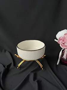 Блюдо на золотій підставці, глибоке - Фото 1