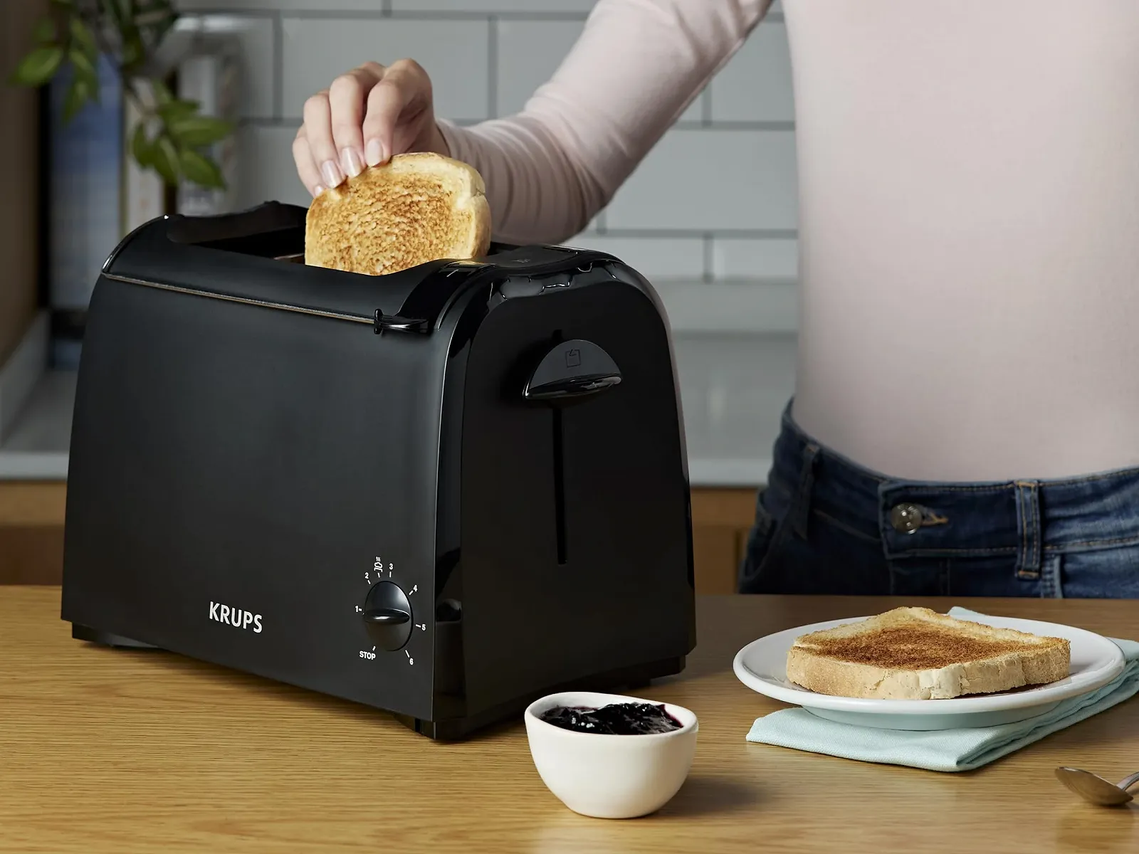 Тостер Krups KH1518 з вбудованою насадкою для хліба, чорний, пластик, 1 літр, фото №2
