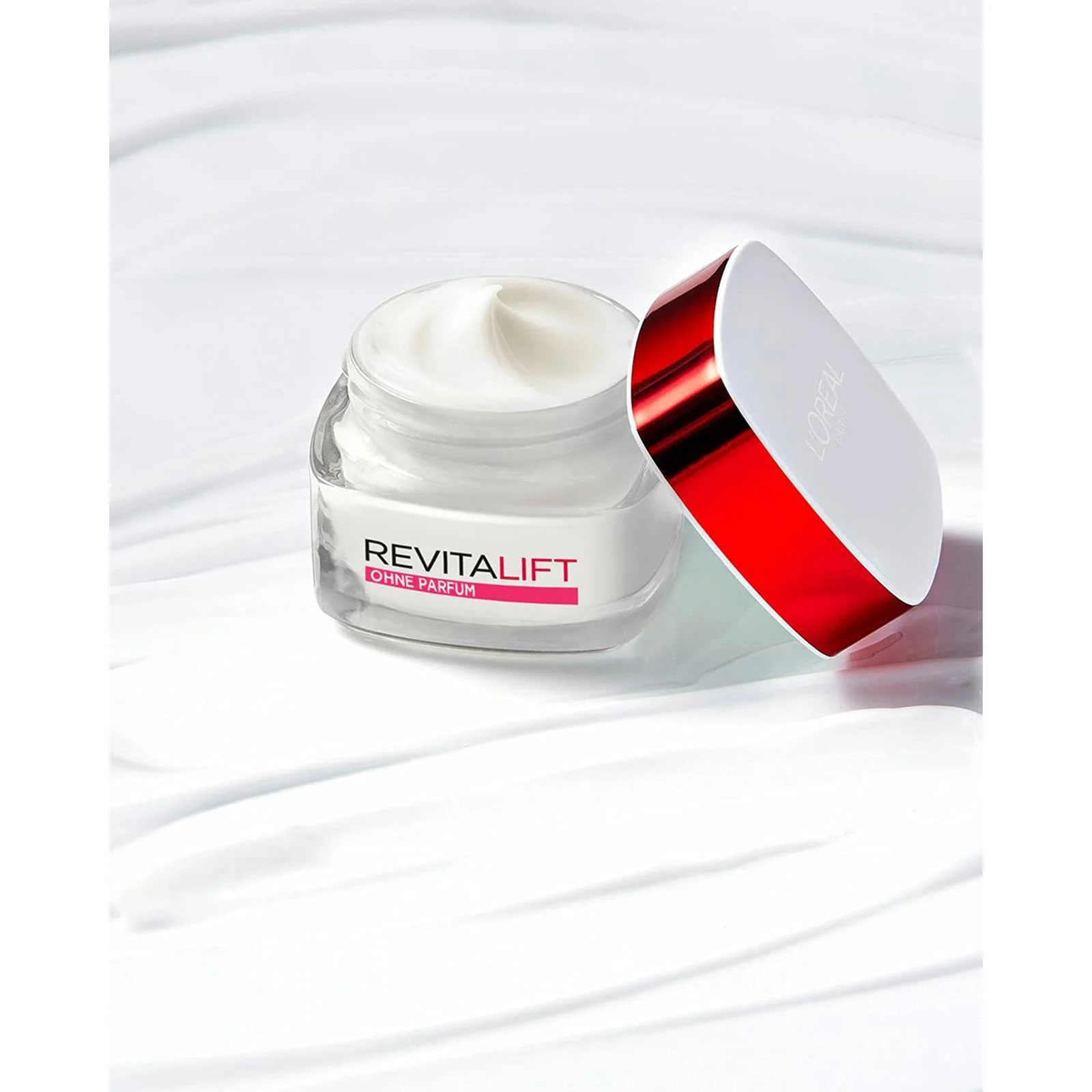 Денний крем для обличчя L'Oréal Paris Revitalift Classic антивіковий зволожуючий без парфумованих віддушок 50 мл (набір 2 шт), фото №7 Денний крем для обличчя L'Oréal Paris Revitalift Classic антивіковий зволожуючий без парфумованих віддушок 50 мл (набір 2 шт), фото №7
