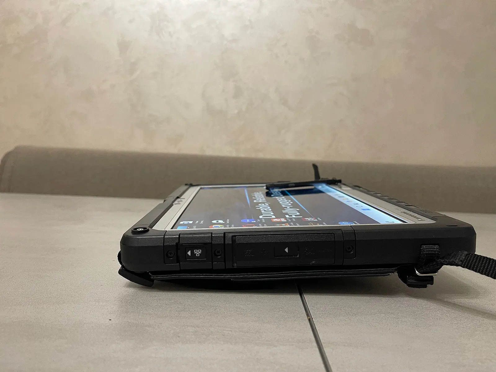 Защищенный планшет Panasonic Toughbook CF-33, 12", i5-7300U, 8GB, 256GB, 4G LTE, фото №4