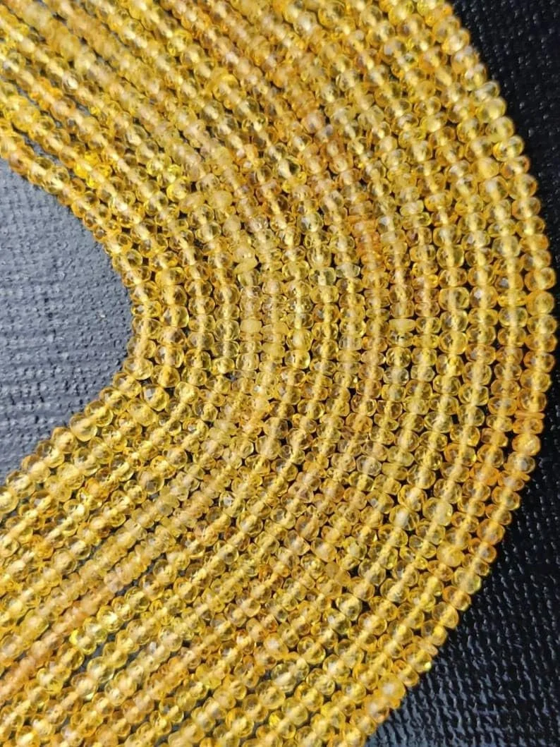 Намистини Круглі Сапфір/Songiya гладкі 3-3,5 мм жовтого кольору, фото №5