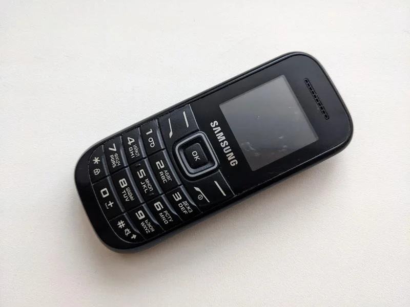 Кнопковий телефон Samsung Е1200i, Чорний, фото №1 Кнопковий телефон Samsung Е1200i, Чорний, фото №1