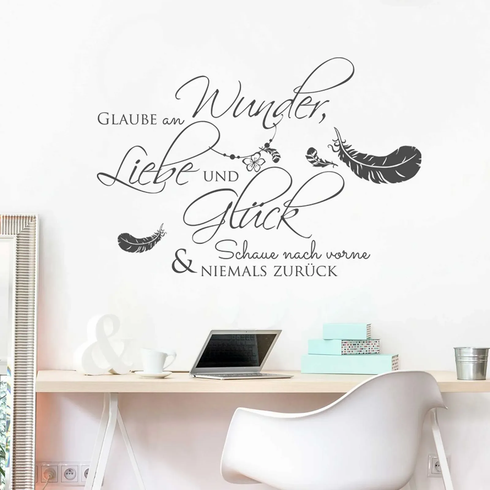 Наклейка на стіну M1970 «Віра в чудеса» з пір'ям, фото №4