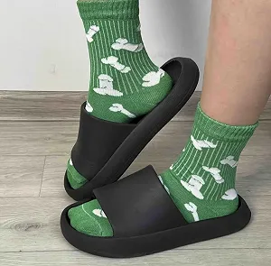 Чоловічі молодіжні шкарпетки високі демісезонні зелені 39 - 44 розмір synthetic.ua - Фото 1