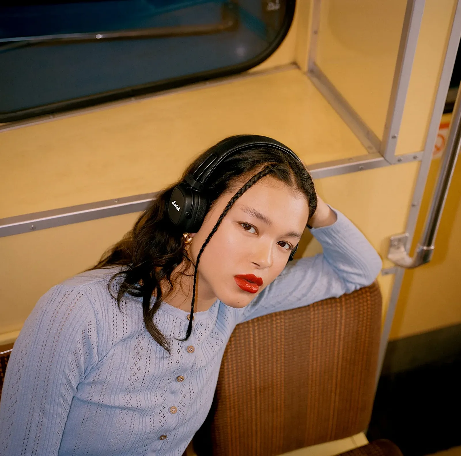 Беспроводные наушники Marshall Major IV / Bluetooth 5.0 / Активное шумоподавление / До 80 часов работы от кейса / Черные, фото №6