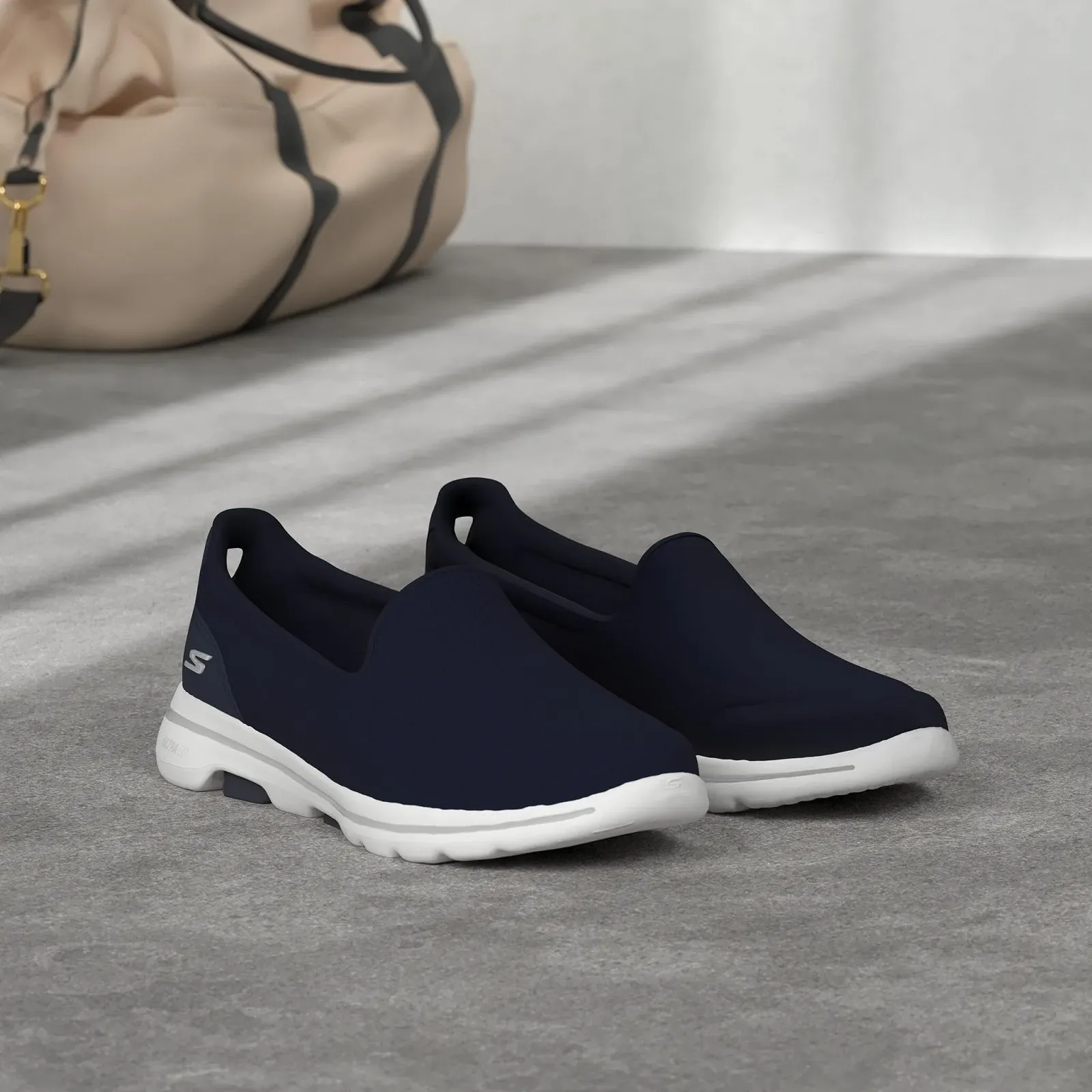 Кросівки Skechers Go Walk 5 жіночі, фото №2