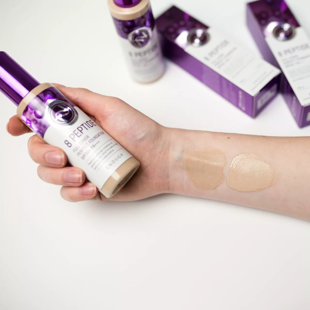 Тональный крем Enough с пептидами 13 тон светлый беж 8 Peptide Full Cover Perfect Foundation SPF50+ PA+++, фото №2