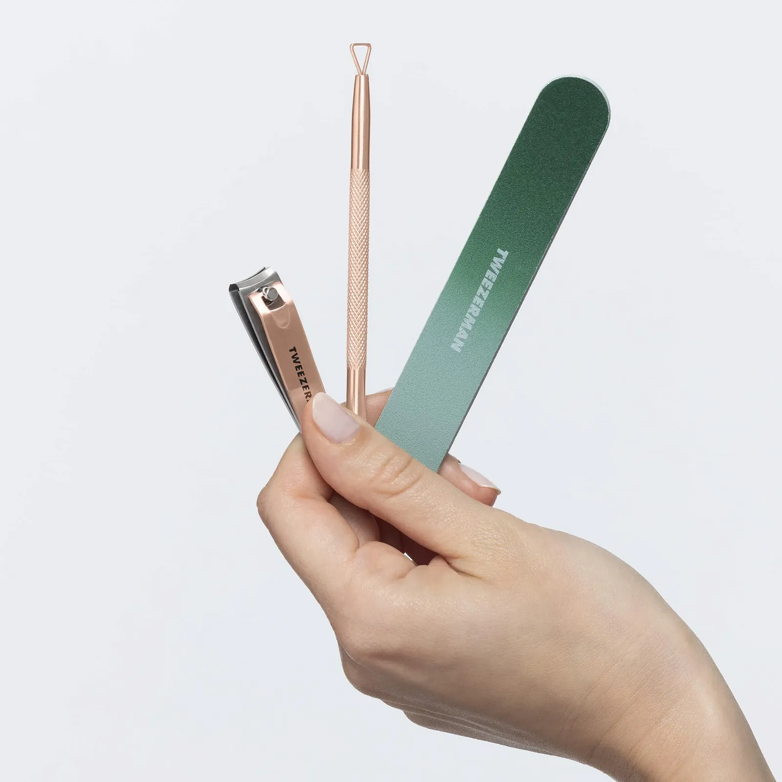 Набір для манікюру TWEEZERMAN Enchanted Garden (включає кусачки для нігтів, пушер і засіб для чищення кутикули, пилочку для нігтів), фото №3 Набір для манікюру TWEEZERMAN Enchanted Garden (включає кусачки для нігтів, пушер і засіб для чищення кутикули, пилочку для нігтів), фото №3
