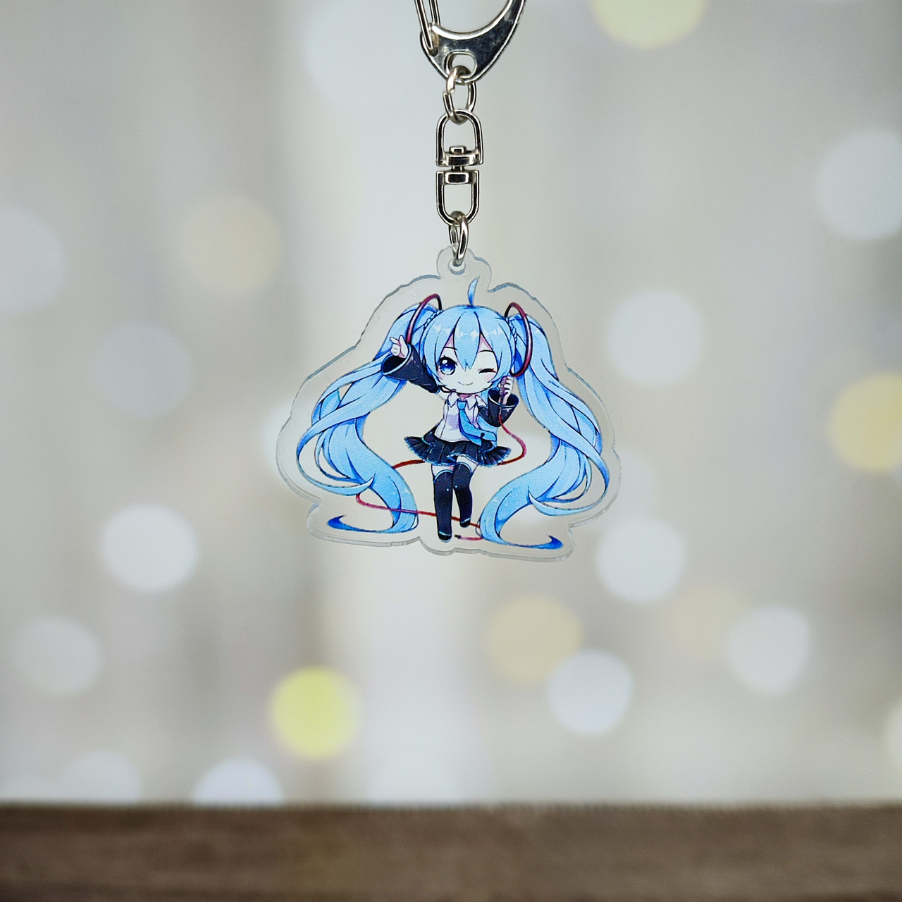 Акриловый брелок Мику Хацунэ Miku, фото №1 Акриловый брелок Мику Хацунэ Miku, фото №1