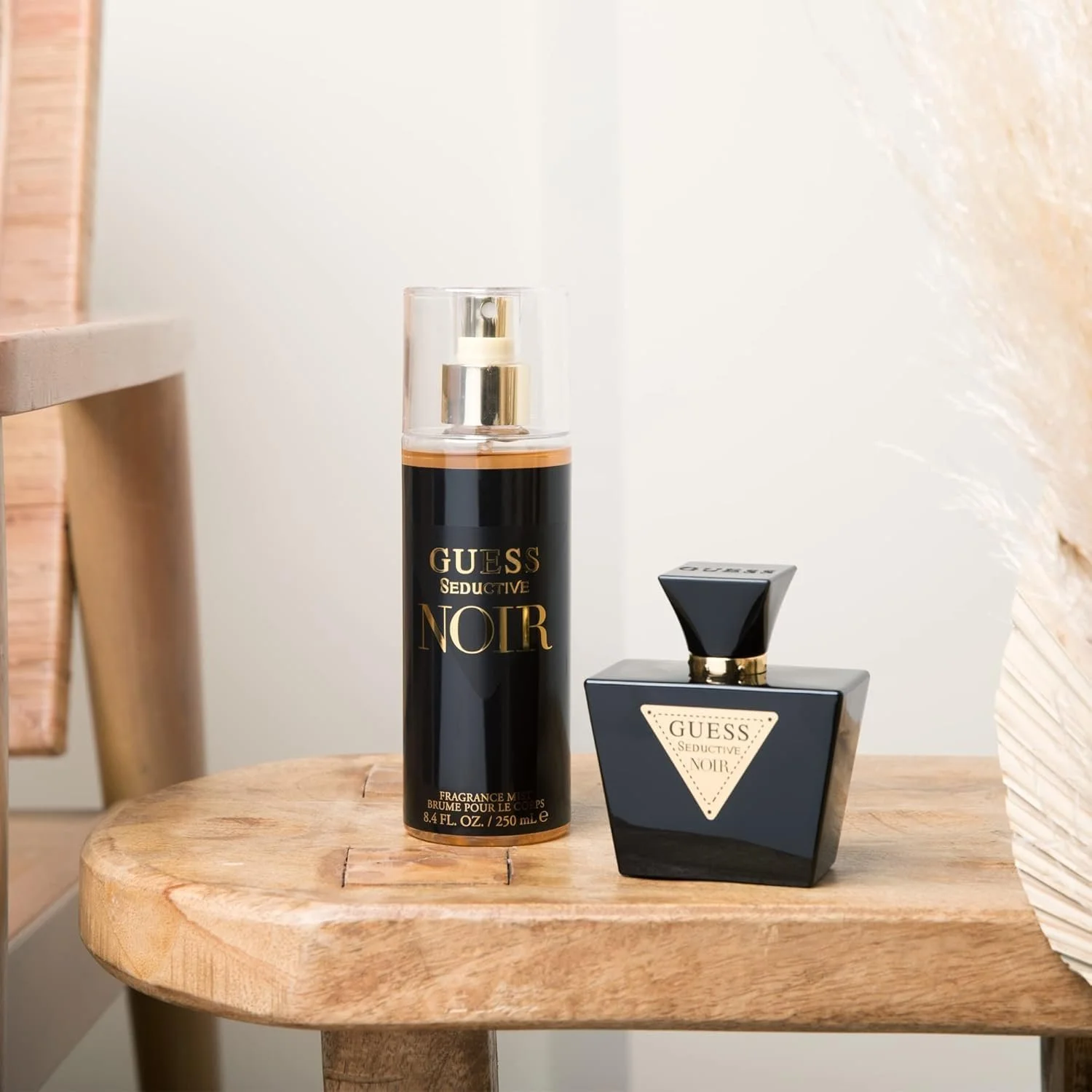 Спрей для тіла GUESS Seductive Noir для жінок, квітковий аромат, бергамот, пелюстки ірису, жасмин, ваніль, чуттєвий аромат, 250 мл, фото №2